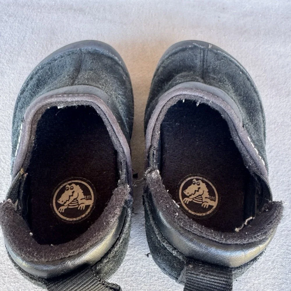 Size 4c - Crocs Dawson BLACK Suede Faux Fur Lined Slip On Shoes TODDLER